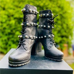 Karl Lagerfeld Paris Lennon Boots